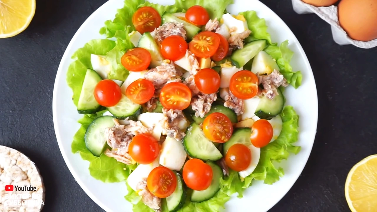 Овощной салат с тунцом